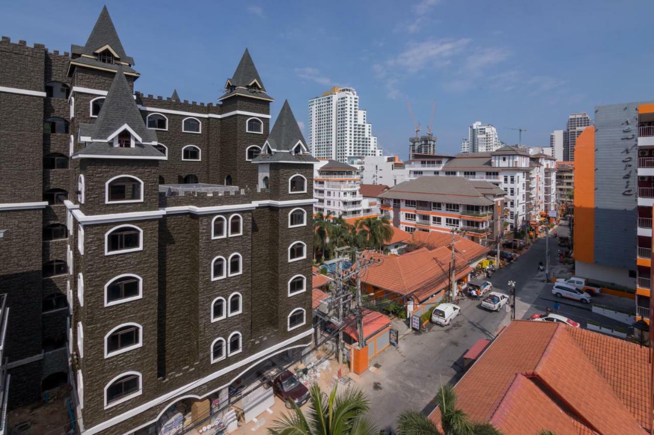 Castle Suites Pattaya Exteriör bild